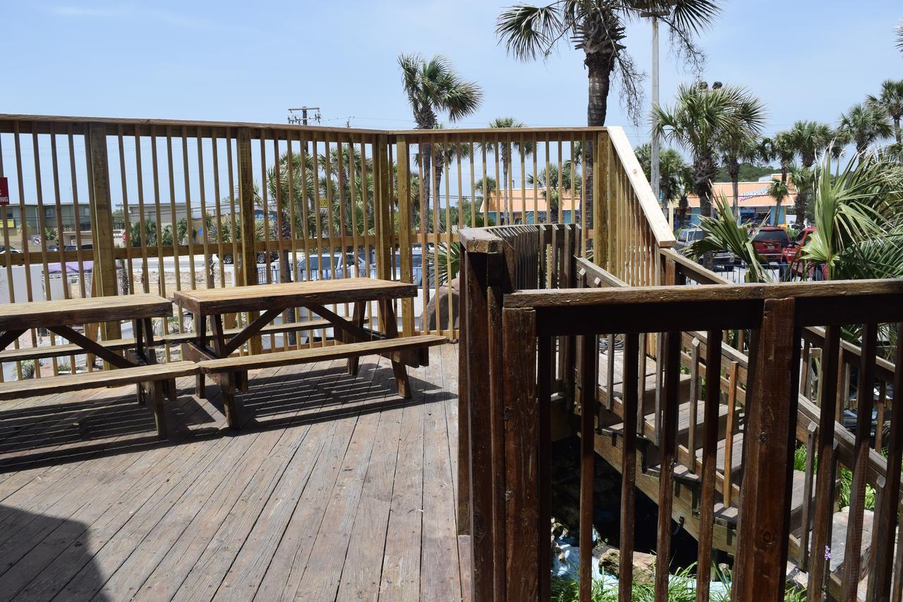 Days Inn By Wyndham Panama City Beach/Ocean Front Eksteriør billede