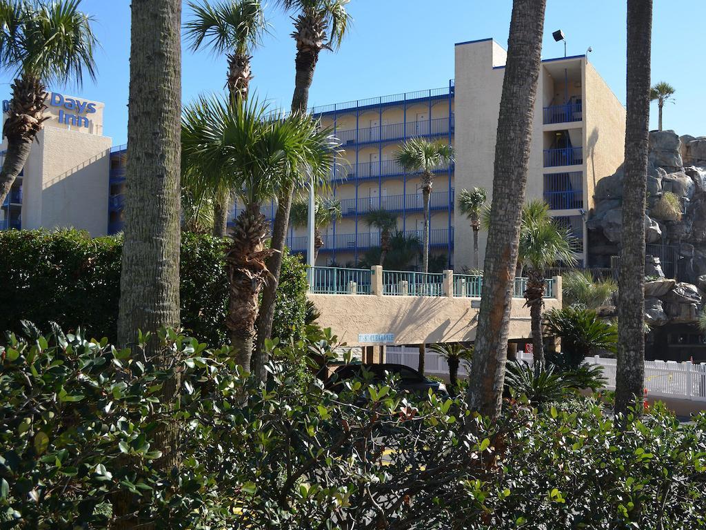 Days Inn By Wyndham Panama City Beach/Ocean Front Eksteriør billede