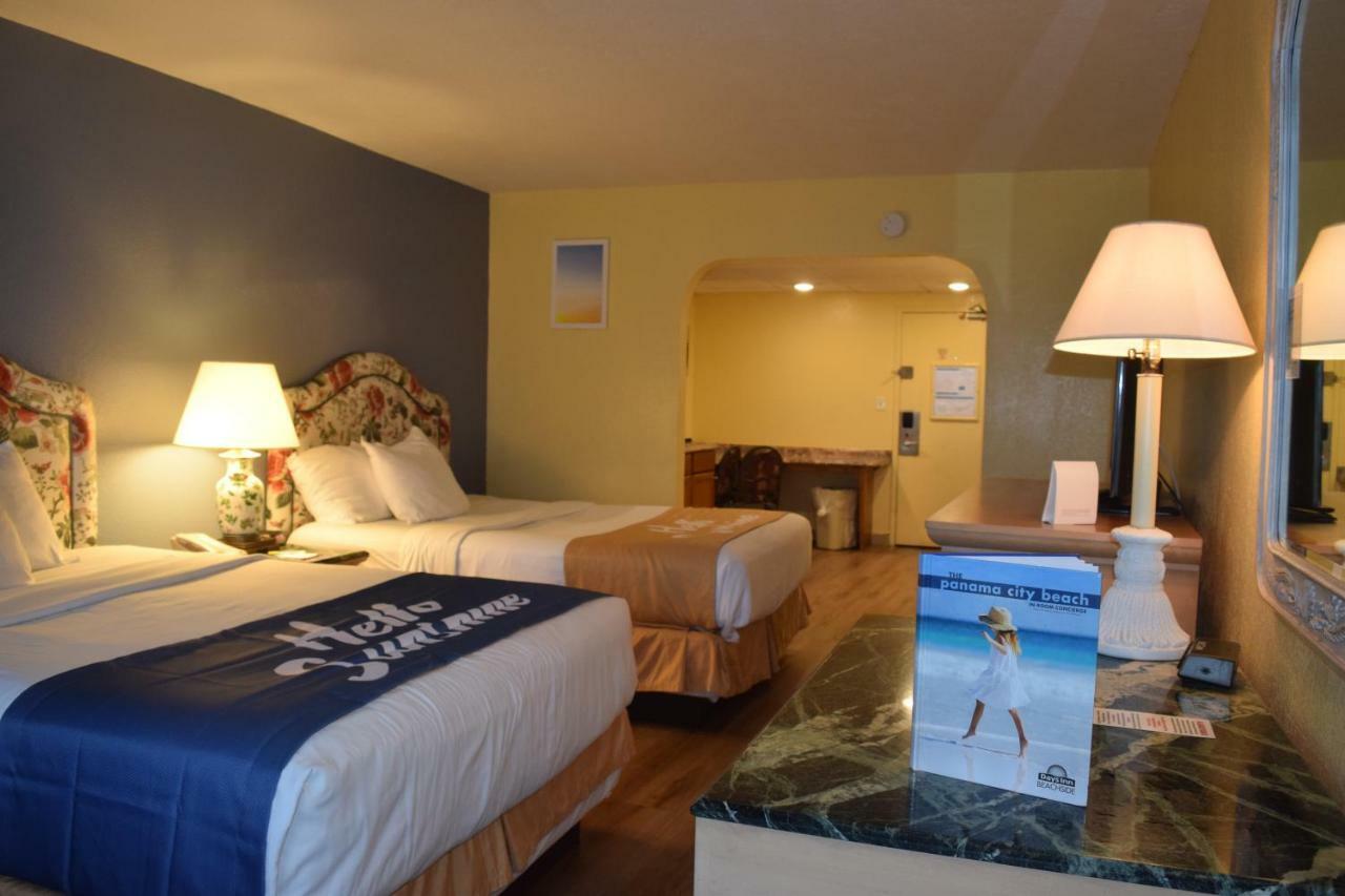 Days Inn By Wyndham Panama City Beach/Ocean Front Eksteriør billede