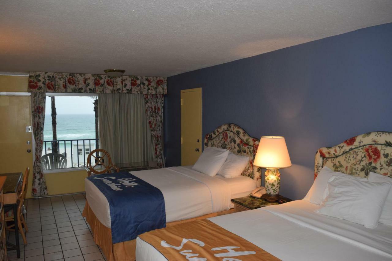 Days Inn By Wyndham Panama City Beach/Ocean Front Eksteriør billede